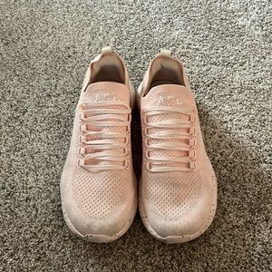 APL Techloom light pink shoe 7.5